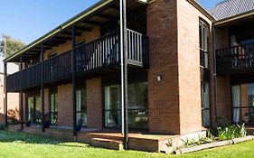 Duvauchelle Seaside Motel